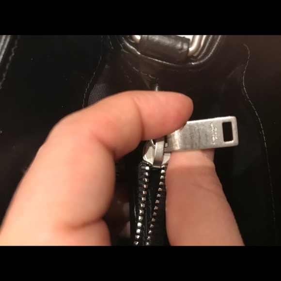 Saint Laurent Medium Loulou bag - Picture 4 of 12